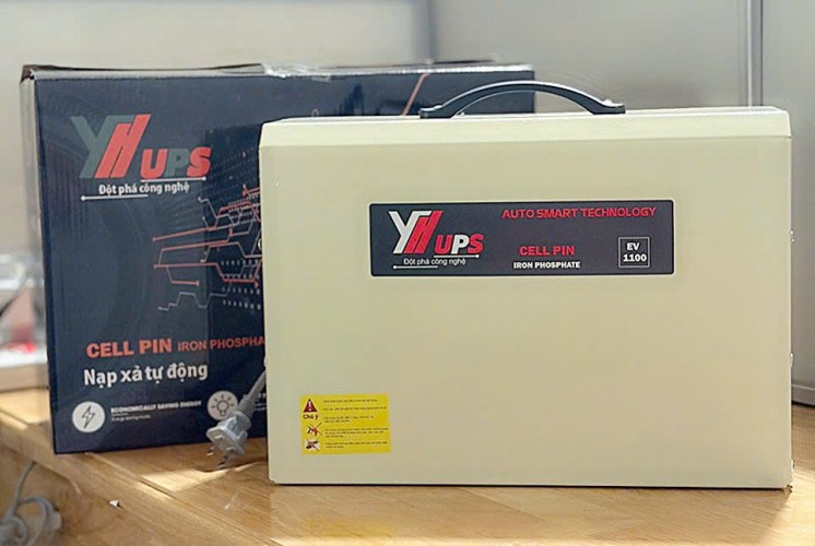 Giá bình lưu điện cửa cuốn YH EV 1100